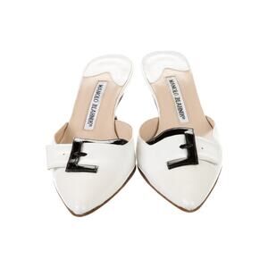 ❤️Manolo Blahnik Buckle Leather Mules❤️